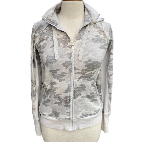Athleta Triumph Grey Gypsum Camo Hoodie Sweatshirt Activewear Athleisure Sz XS - Picture 8 of 16